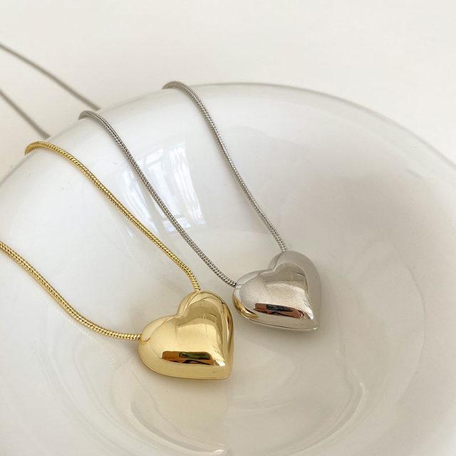 Magnetic Heart Design Gold Plated Gemstone Necklace